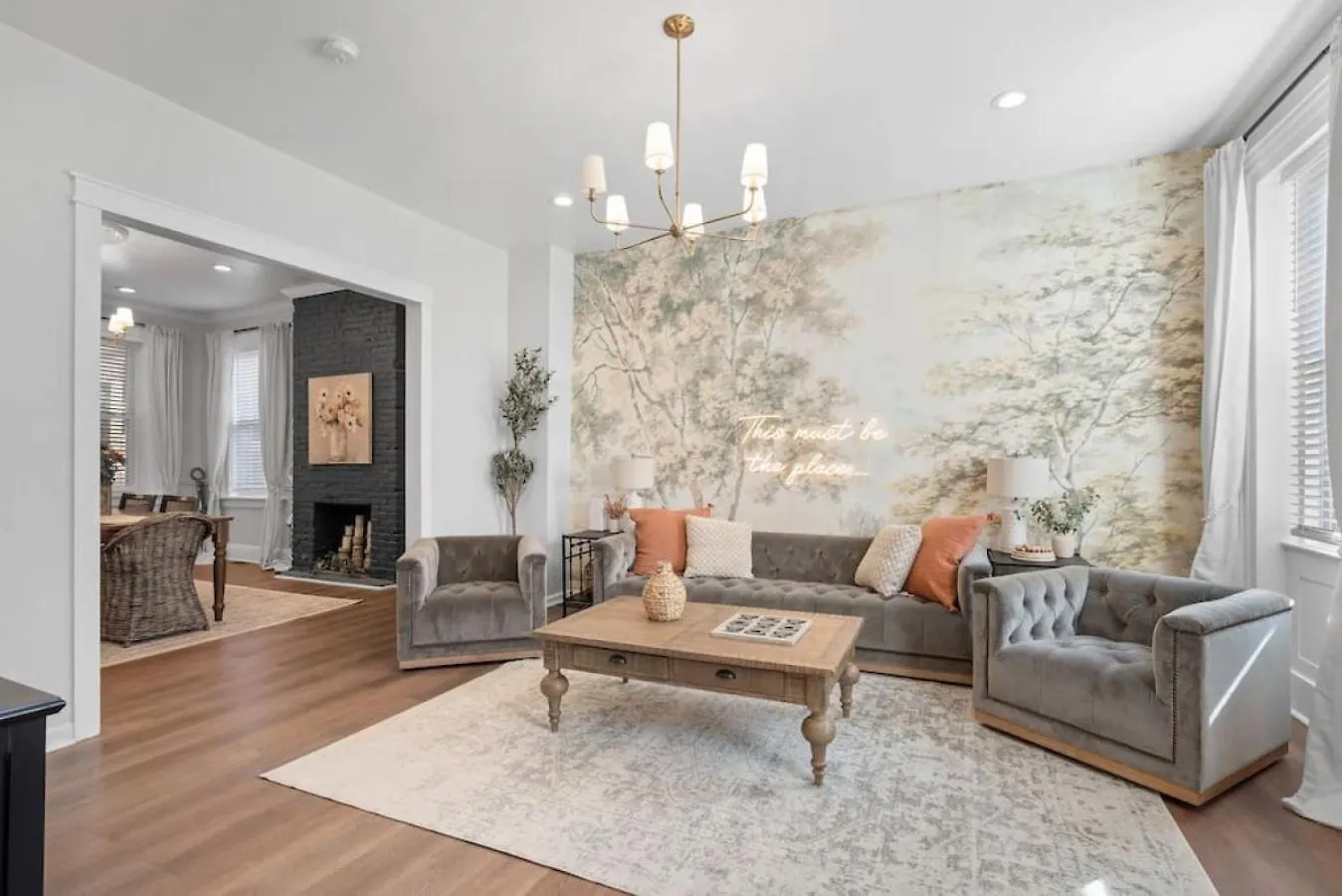 New! Stunning 4Bd, Near Stadium, Hottub, Mini Golf Pittsburgh